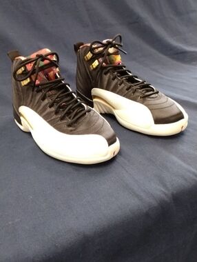 Jordan Kids Black and White High-Top Sneakers with Multicolor Collar - S 6 Youth